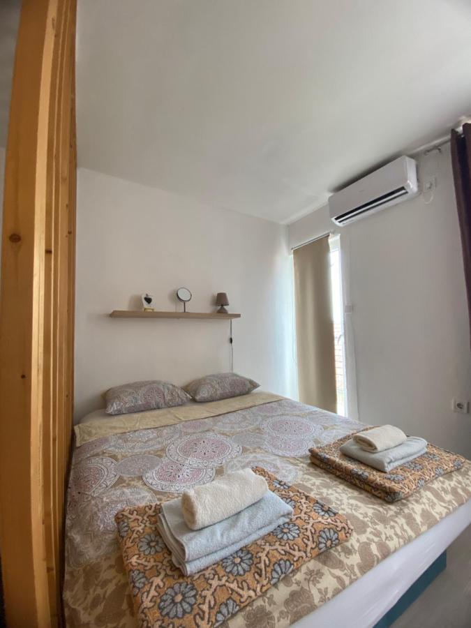 Happy Place Apartment Podgoriţa Exterior foto